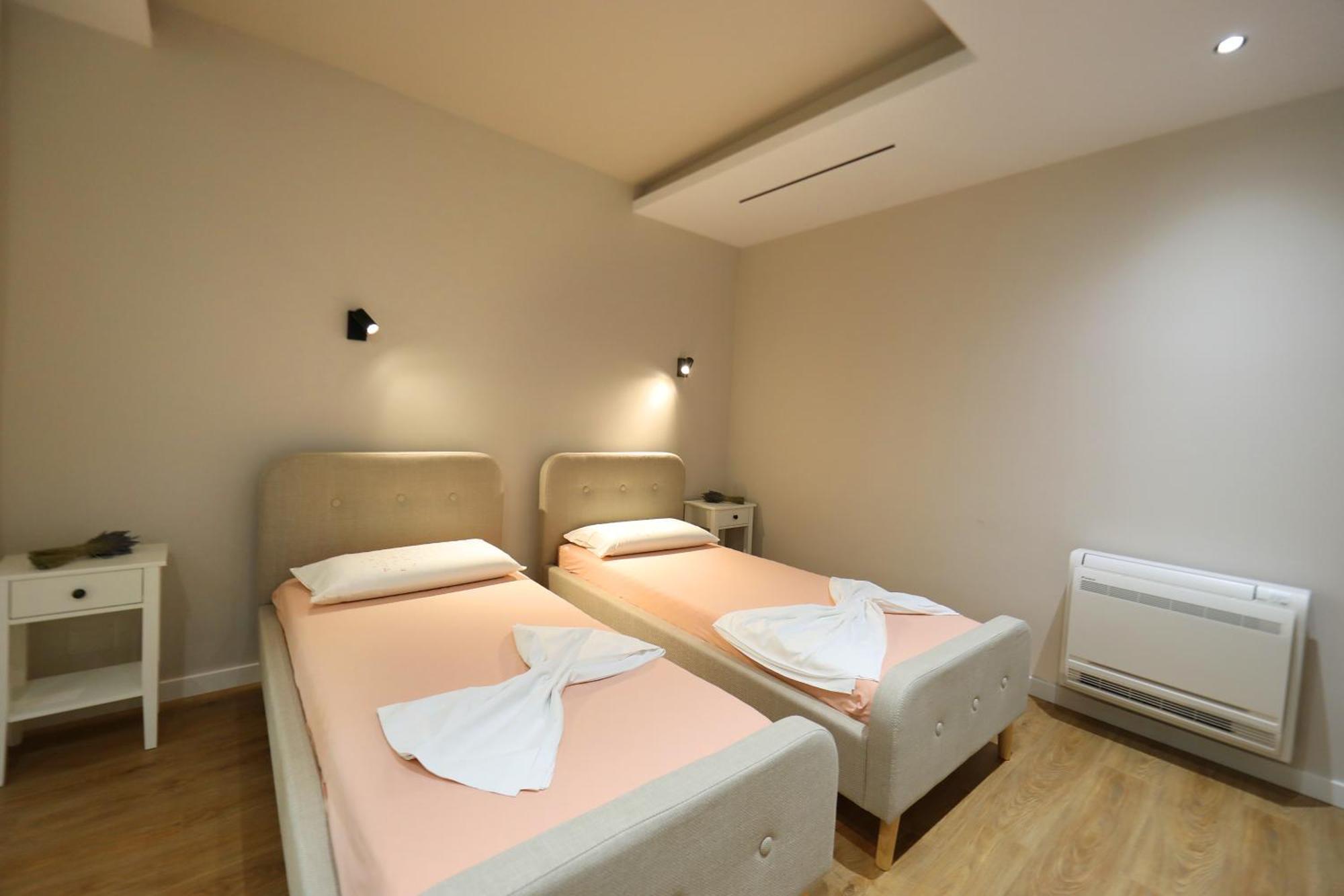 Amantia Apartment Вльора Екстер'єр фото